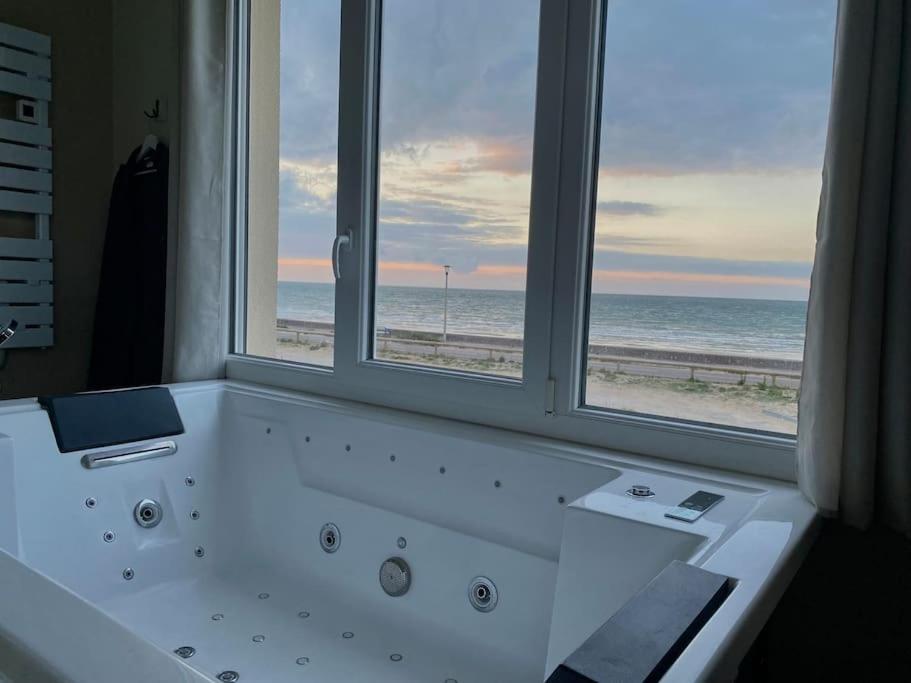 Spa Privatif Face Mer Riva Romantic & Spa Ouistreham Kültér fotó